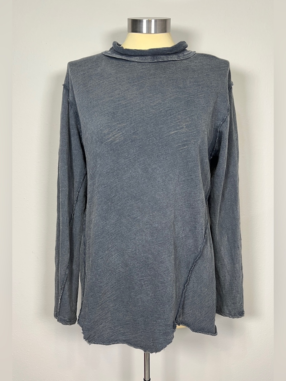 Free People We The Free Top Long Sleeve T-shirt Tunic Grey
Women's Size X Small